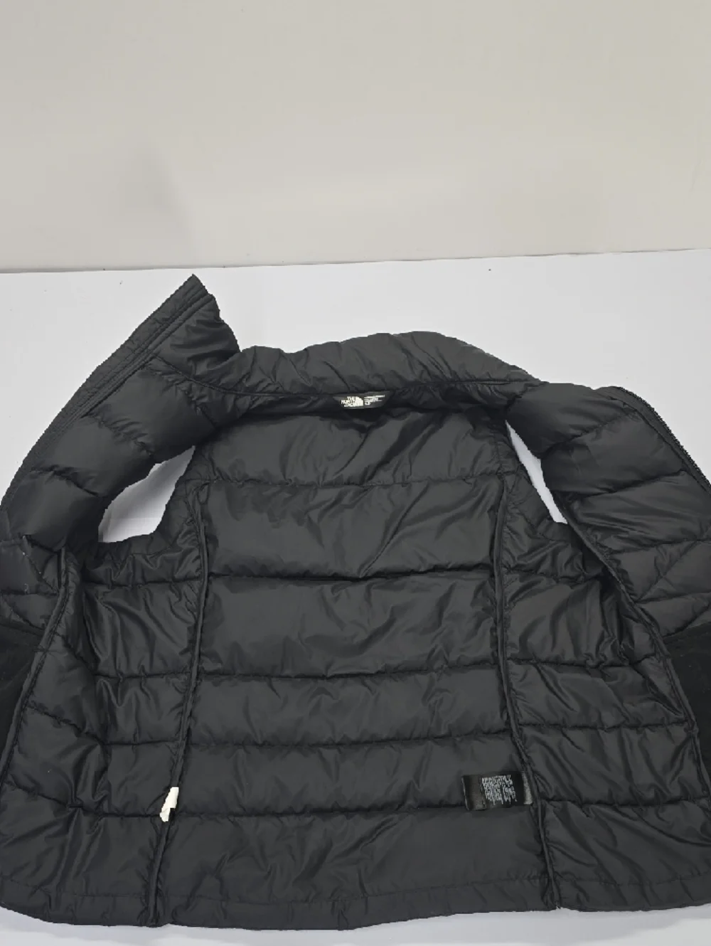 The North Face Women's Black Quilted Puffer Vest - Picture 4 of 6